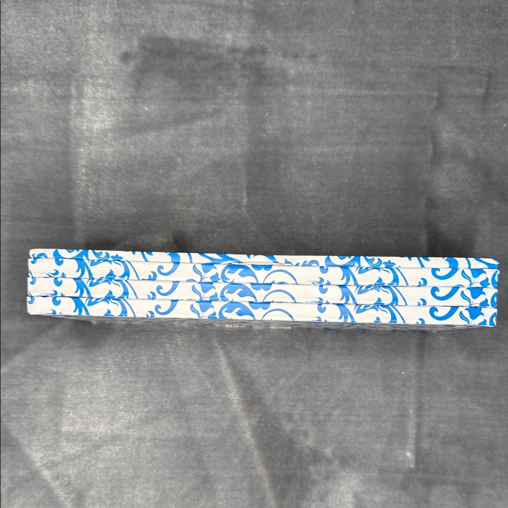 Seint Beauty Blue Floral 27 Palette — Blue Shades Collection - Picture 6 of 6